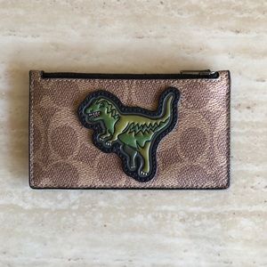 Coach | Card Case with Zipper in Signature w/ Rexy